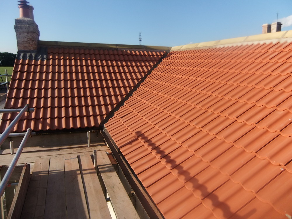 New roof with lead valley